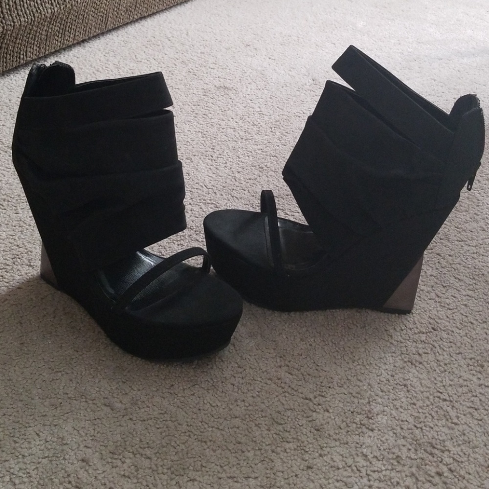 Black platform shoes
